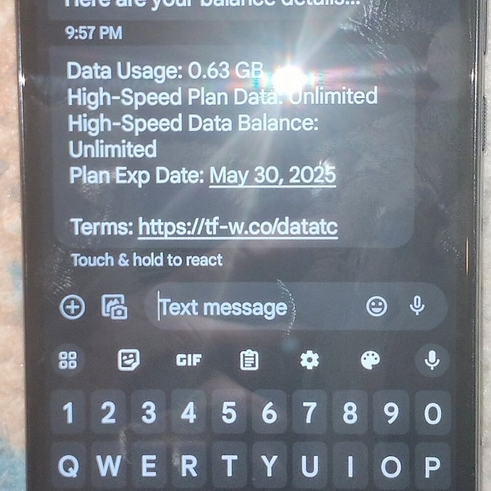 NEW MOTO SMARTPHONE. TRACFONE. SAFELINK. STR8 TALK. VERIZON. $40 DISCOUNT.